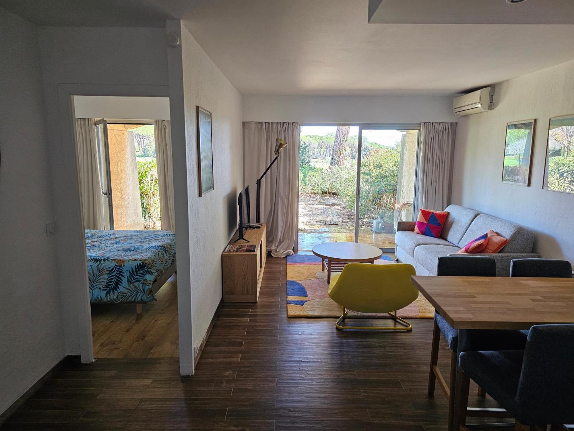 Appartement Golf De Valescure Avec Jardin Saint-Raphaël Exterior foto